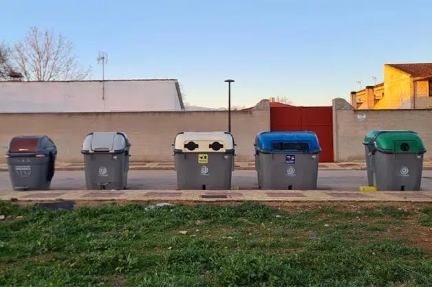 Ley de residuos y suelos contaminados para una economía circular  contenedores